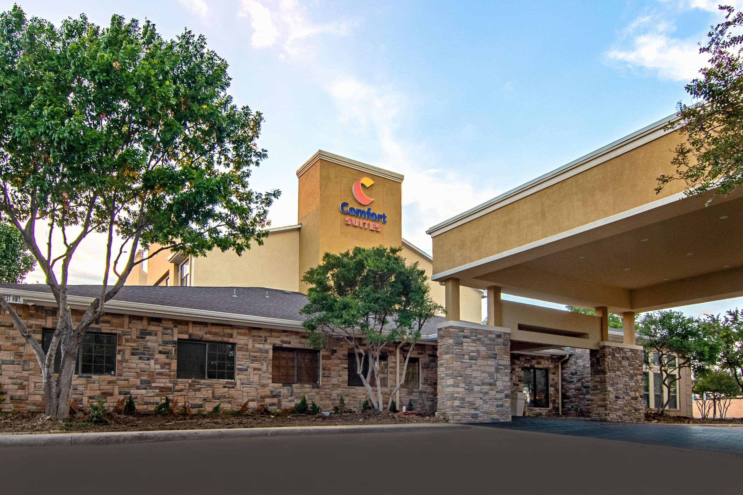 Comfort Suites Nw Dallas Near Love Field Exterior photo